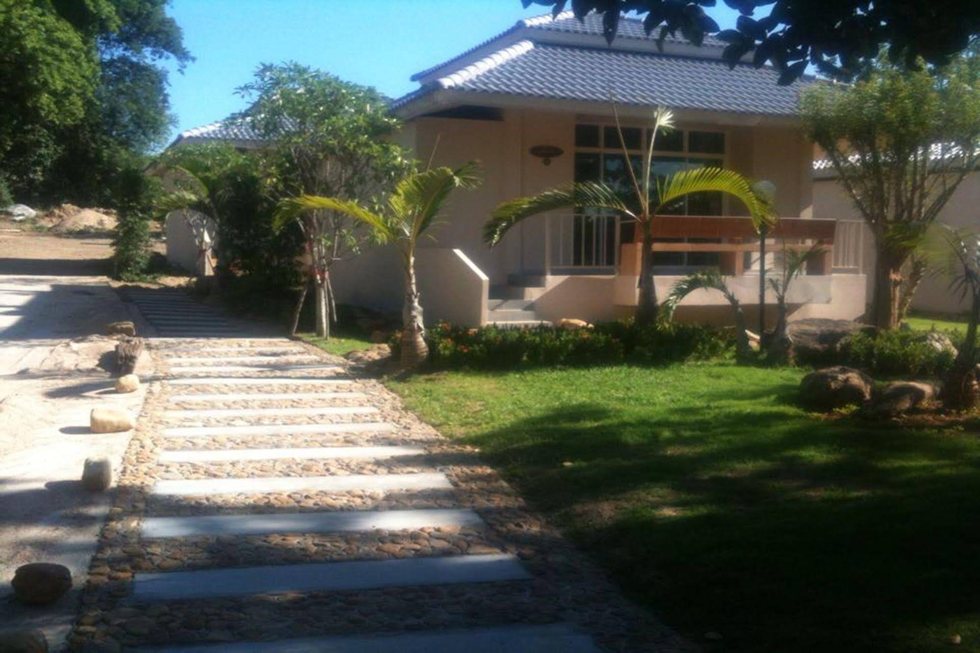 Maharaj Grand Hotel Nakhon Si Thammarat Exterior foto